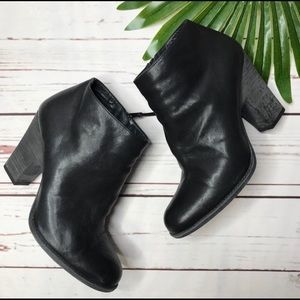 Stuart Weitzman ankle boots black